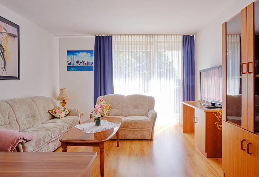 Komfort Ferienwohnung Bad Pyrmont Naehe Kurpark Buitenkant foto